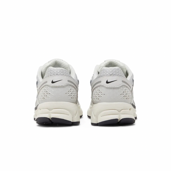 Air Zoom Vomero 5 'Photon Dust Metallic Silver'