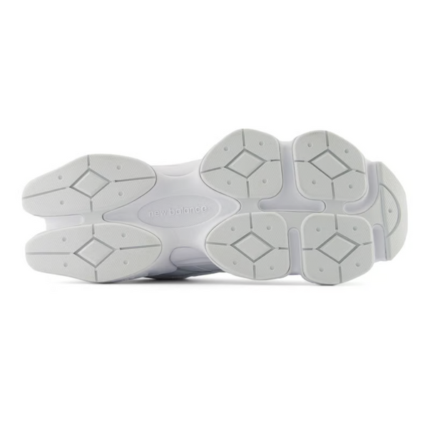 New Balance 9060 – Triple White