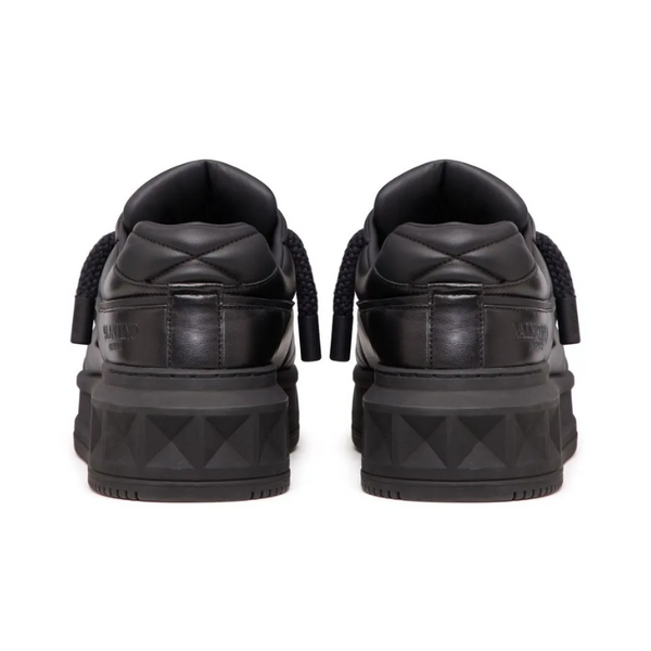 Valentino One Stud XL – Black