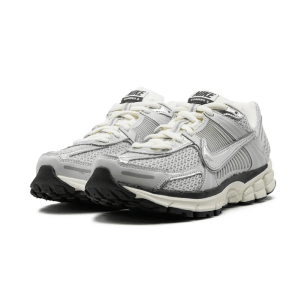 Nike Zoom Vomero 5 Chrome