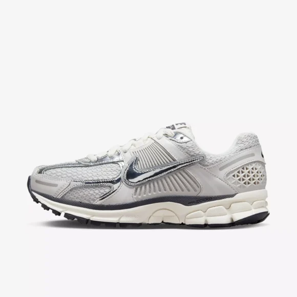 Zoom Vomero 5 Photon Dust Metallic Silver